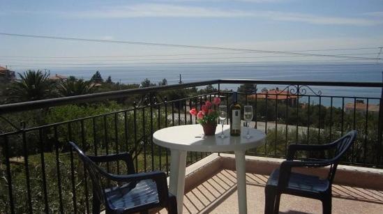 Yianna Studios & Apartments photo 1