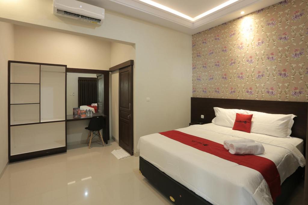 RedDoorz Plus near Solo Paragon Mall