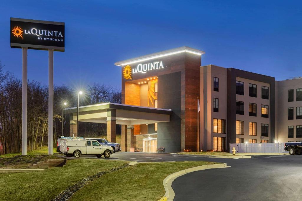 La Quinta by Wyndham Aberdeen-APG photo 3