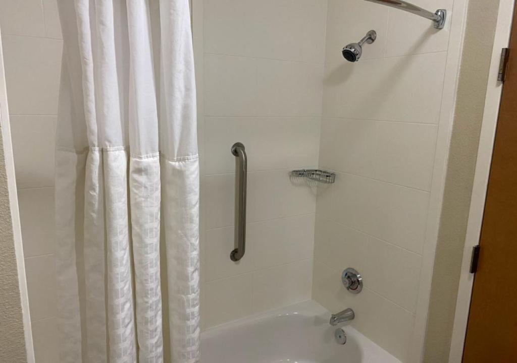 Comfort Inn & Suites DeLand - near University photo 3
