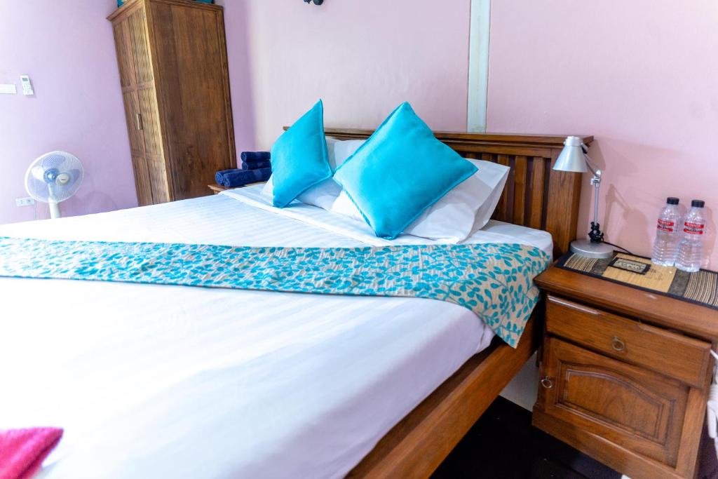 Двухместный (Номер Делюкс с кроватью размера «king-size»), Sumalee Resort