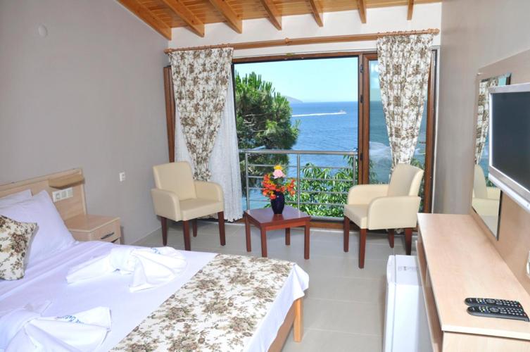 Mola Hotel photo 4