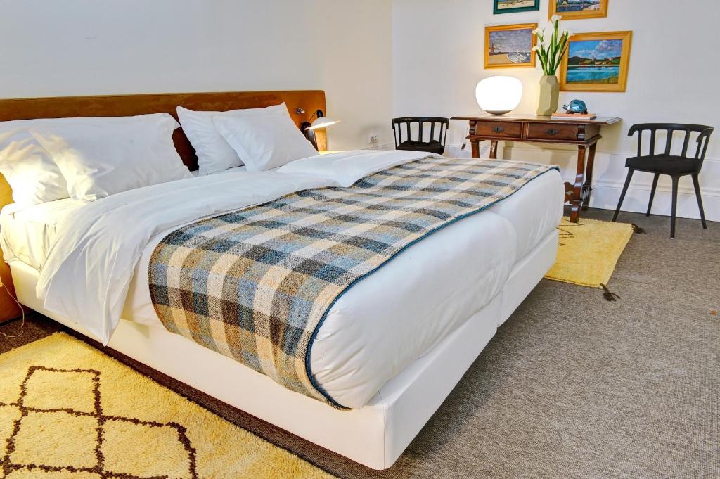 Апартаменты (Улучшенные апартаменты с 2 спальнями), Three Houses & Bedrooms