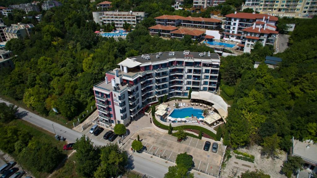 Royal Cove ApartHotel - Self-catering photo 4