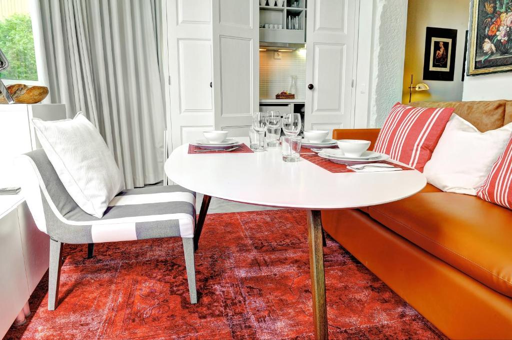 Студио (Улучшенный номер-студио), Three Houses & Bedrooms