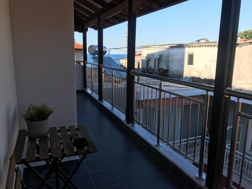 Toni’s apartment photo 3