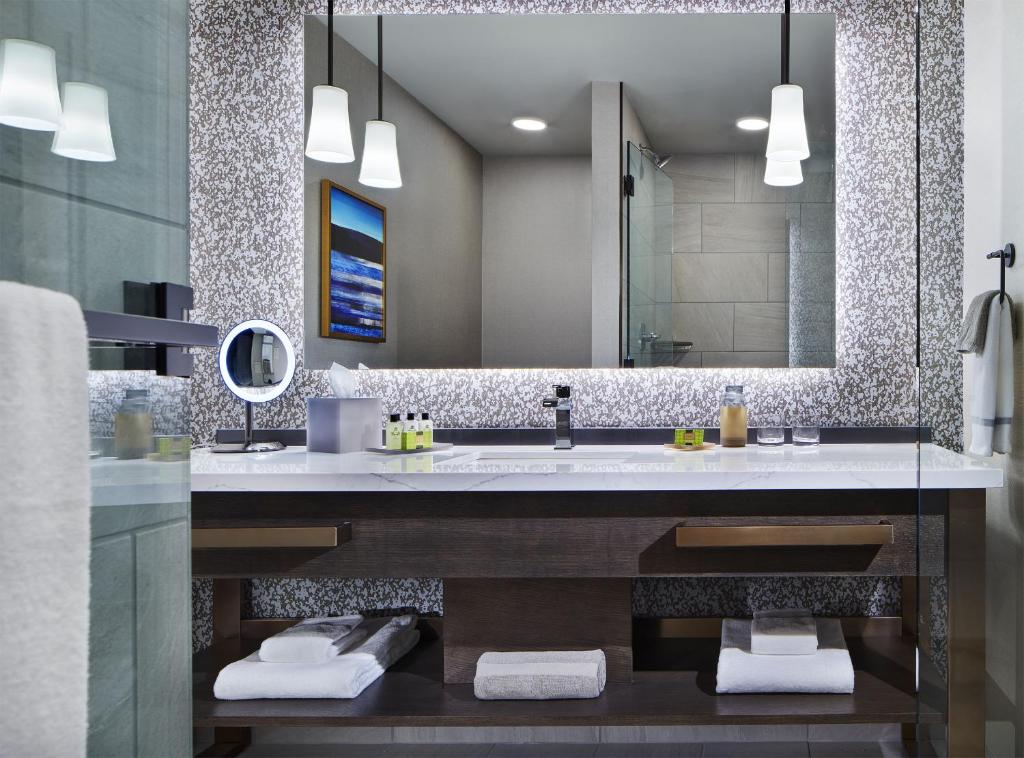 InterContinental Minneapolis - St. Paul Airport, an IHG Hotel photo 2