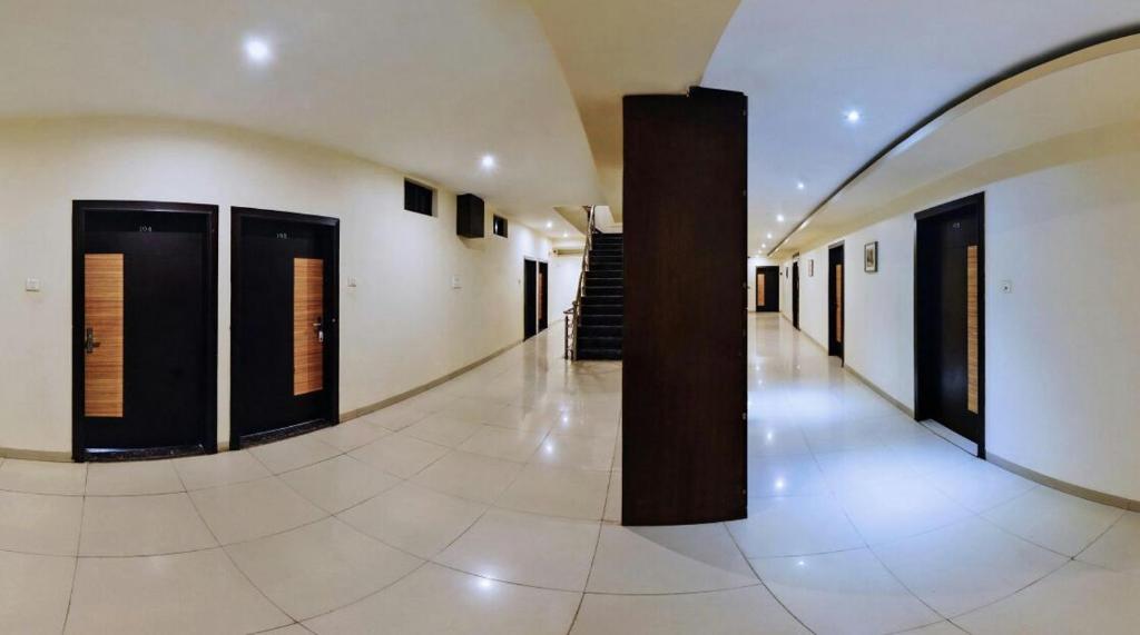 Hotel Shanti Palace photo 2