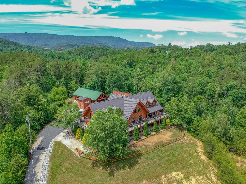 Moose Hollow Lodge image