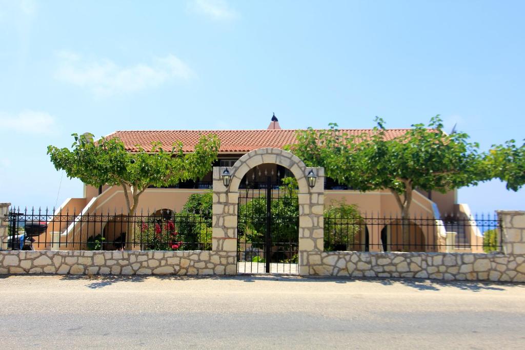 iliobasilema studios & apartments photo 1