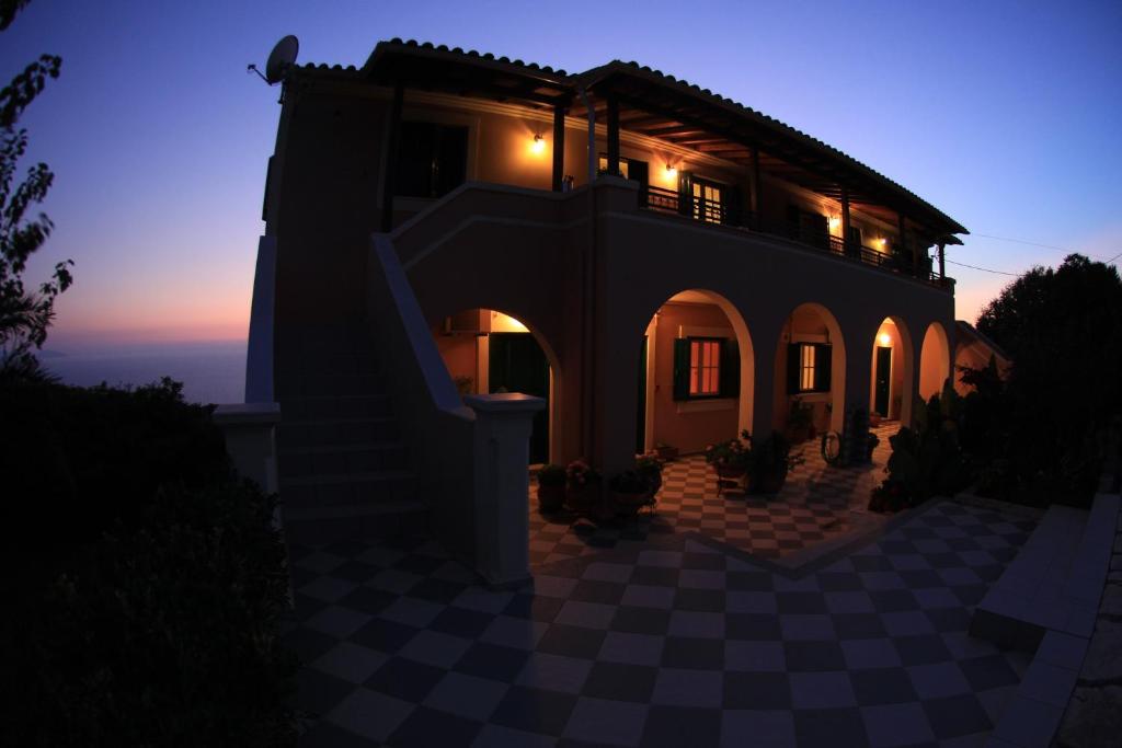 iliobasilema studios & apartments photo 3