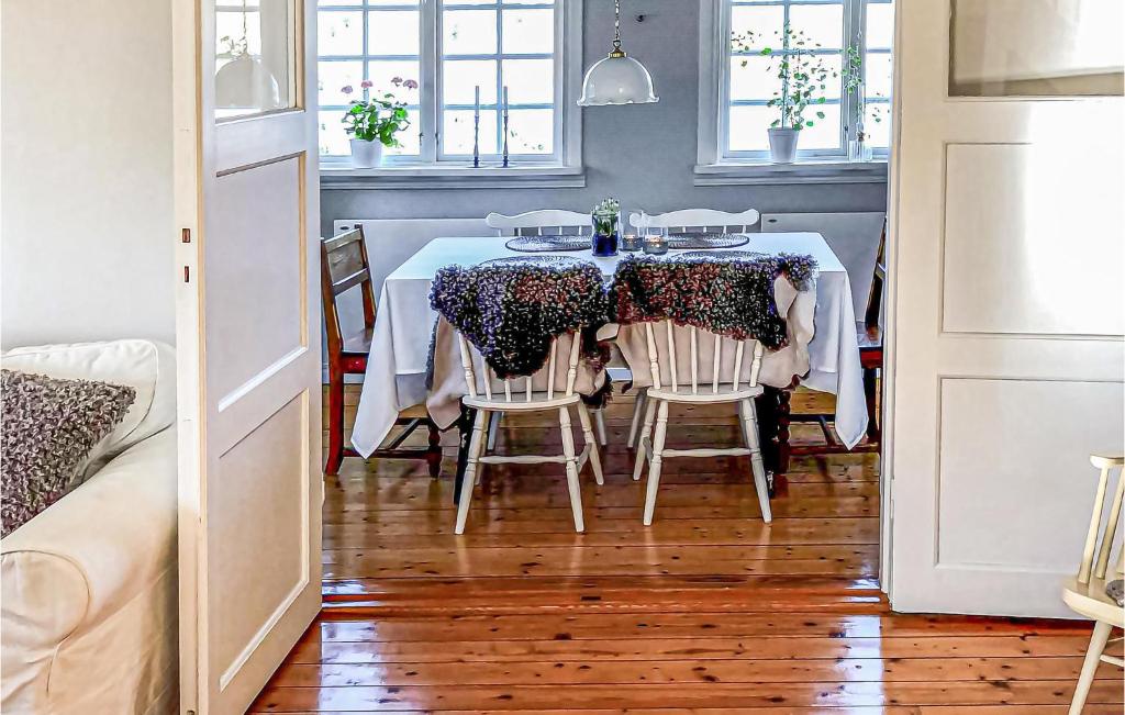 Amazing Home In Bottnaryd With 5 Bedrooms And Wifi photo 1