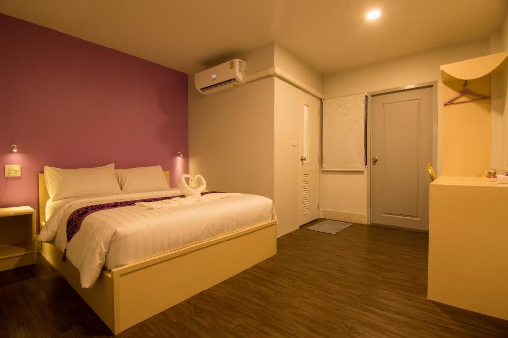 Thap Sakae Hotel photo 1