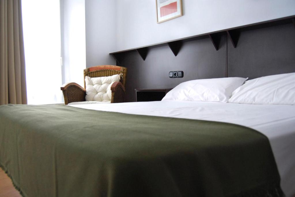 Hotel Arrasate photo 2