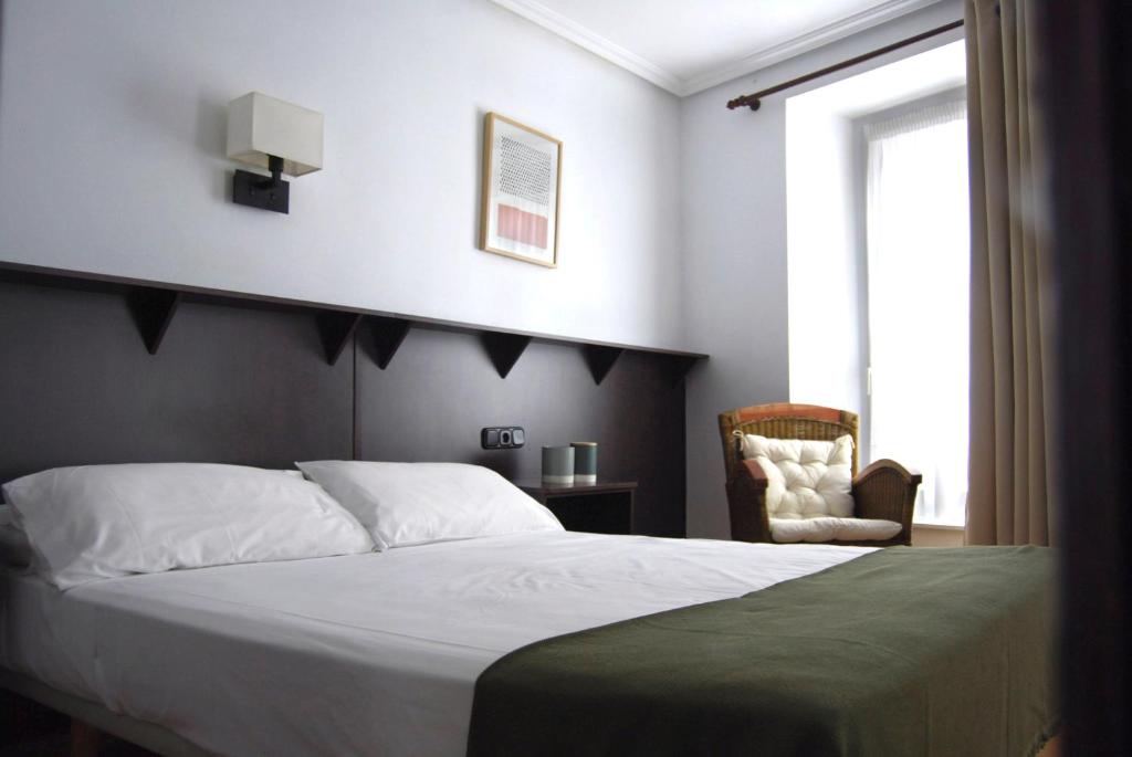 Hotel Arrasate photo 3