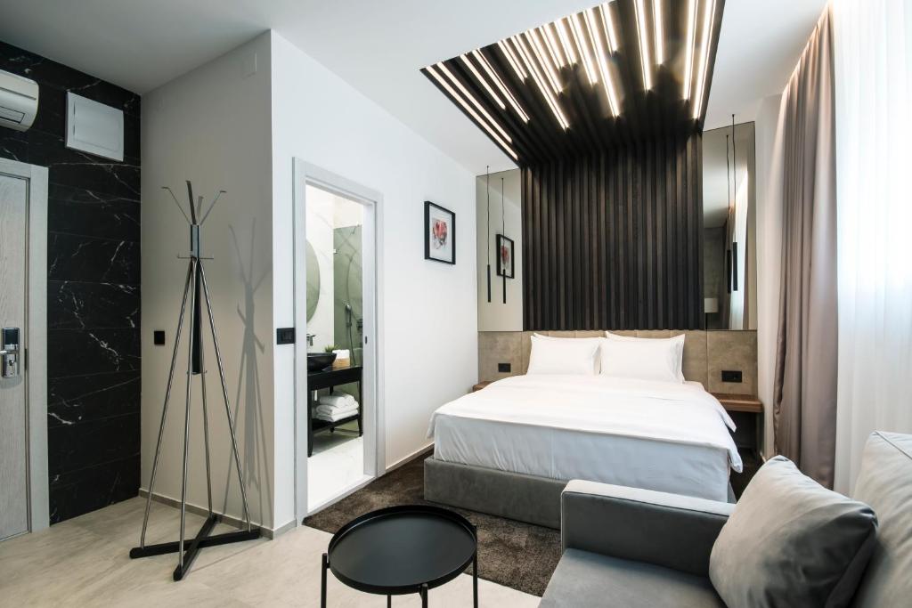 Семейный (Семейный номер), The Location Hotel