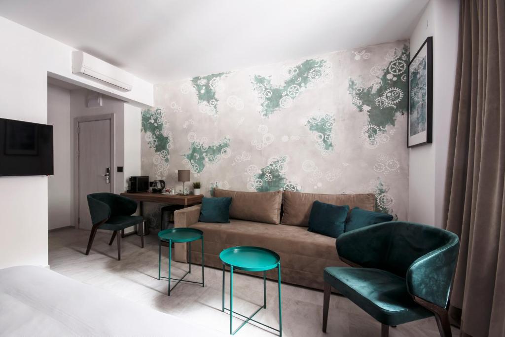 Семейный (Семейный номер), The Location Hotel