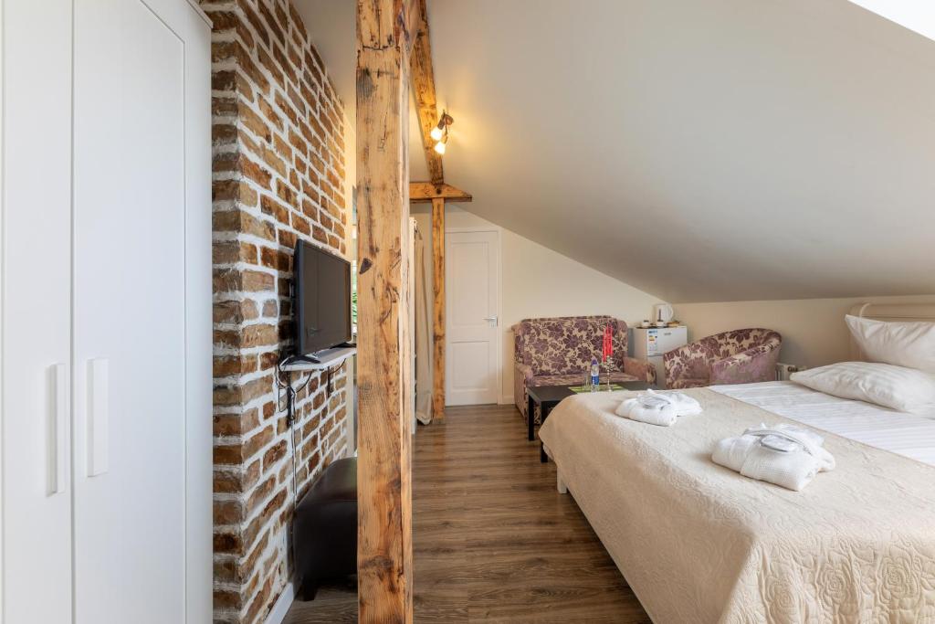 Семейный (Семейный номер Делюкс с доступом в боулинг), Spare Hotel
