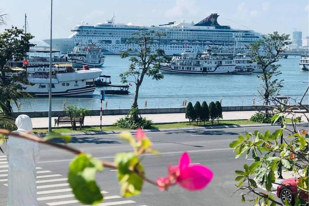 *BOM HOMESTAY* THE SAPPHIRE HA LONG RESIDENCE APARTMENT