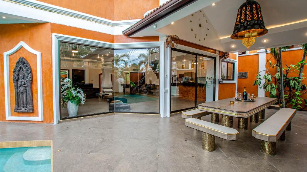 Вилла (Вилла с собственным бассейном), TUCHE LAND Luxury Tropical Villa Pattaya Walking Street 7 Bedrooms