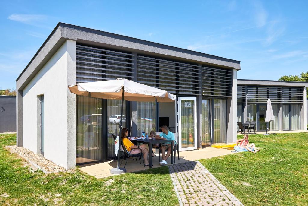 RCN Vakantiepark Bungalow de Dukdalf photo 2