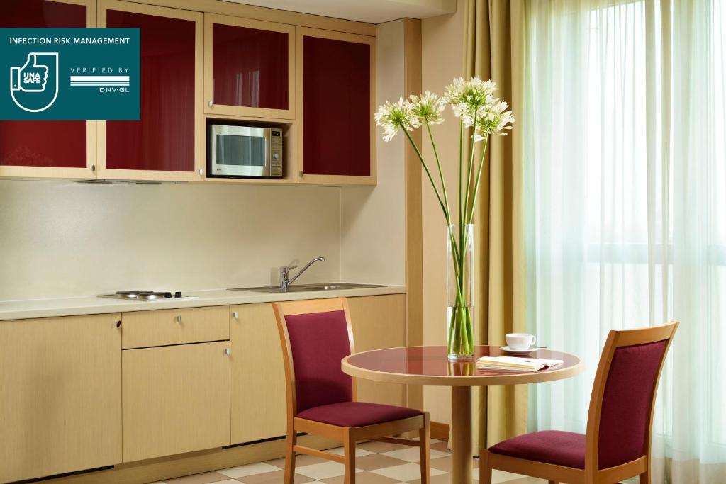 UNAHOTELS The ONE Milano Hotel & Residence photo 4