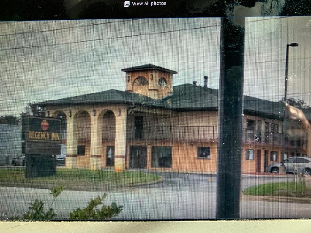Regency Inn image