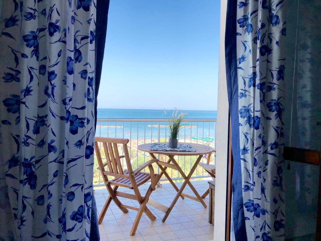 Casa Confalonieri fronte mare con vista mozzafiato