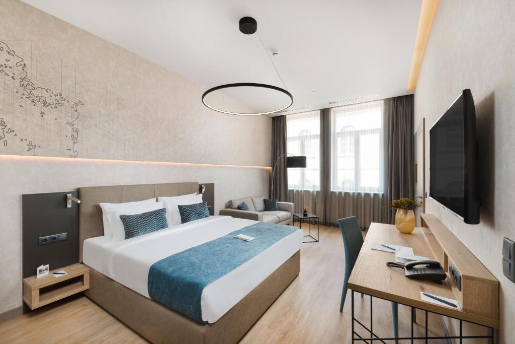 Двухместный (Двухместный номер Делюкс с видом на улицу), Hotel Vision
