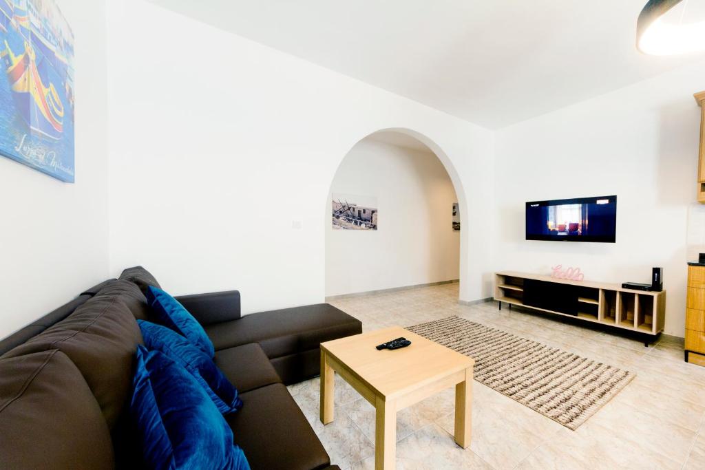 Central 3 Bedroom Entire Apartment Msida photo 3