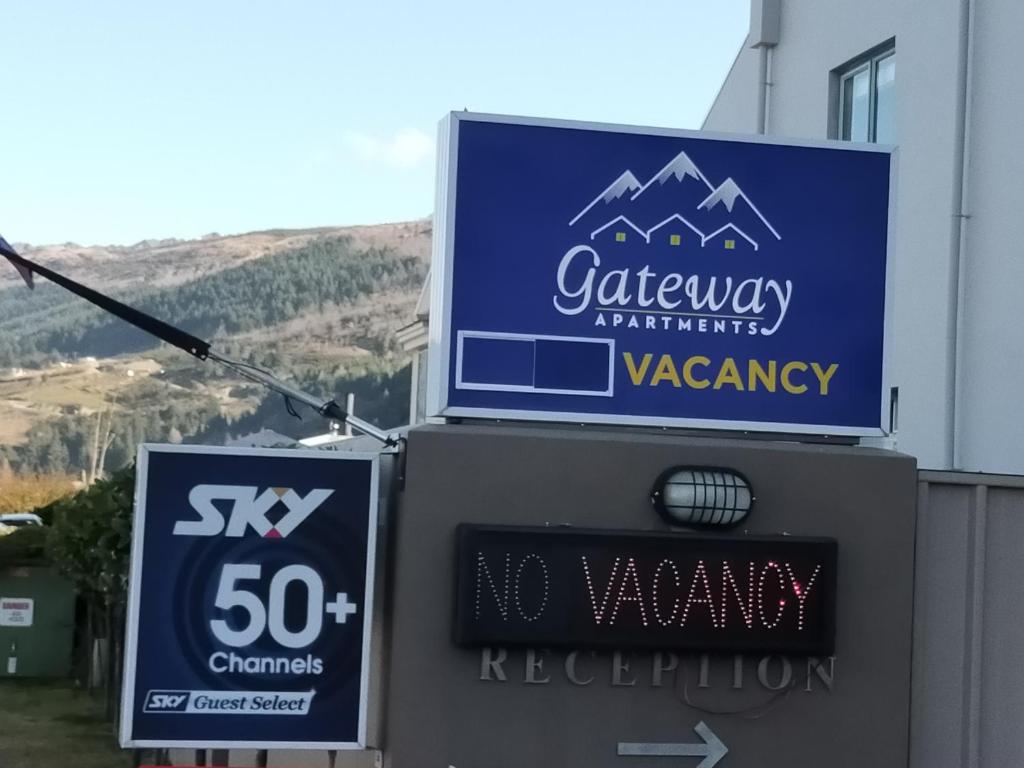 Queenstown Gateway Apartments photo 2