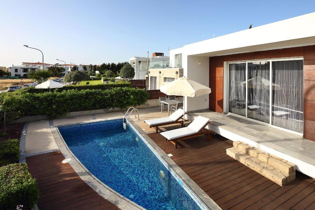 Paradise Cove Luxurious Beach Villas photo 3