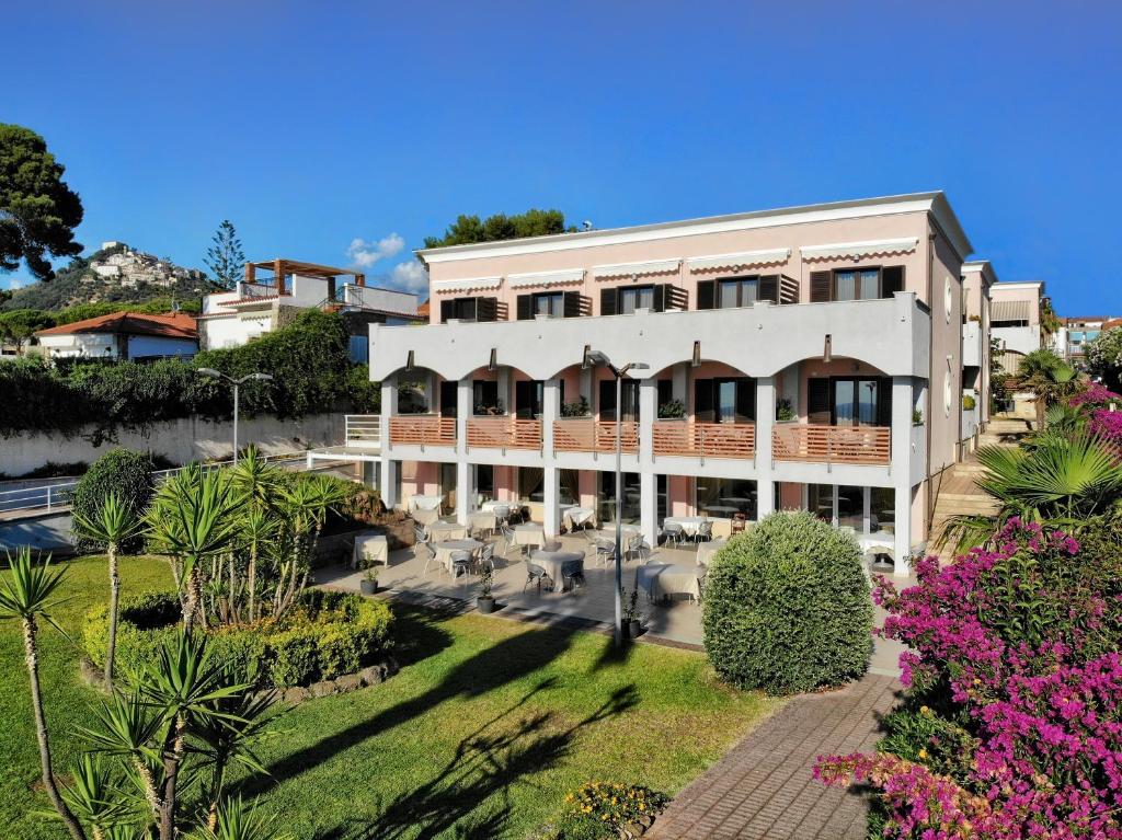 Hotel Mareluna photo 2