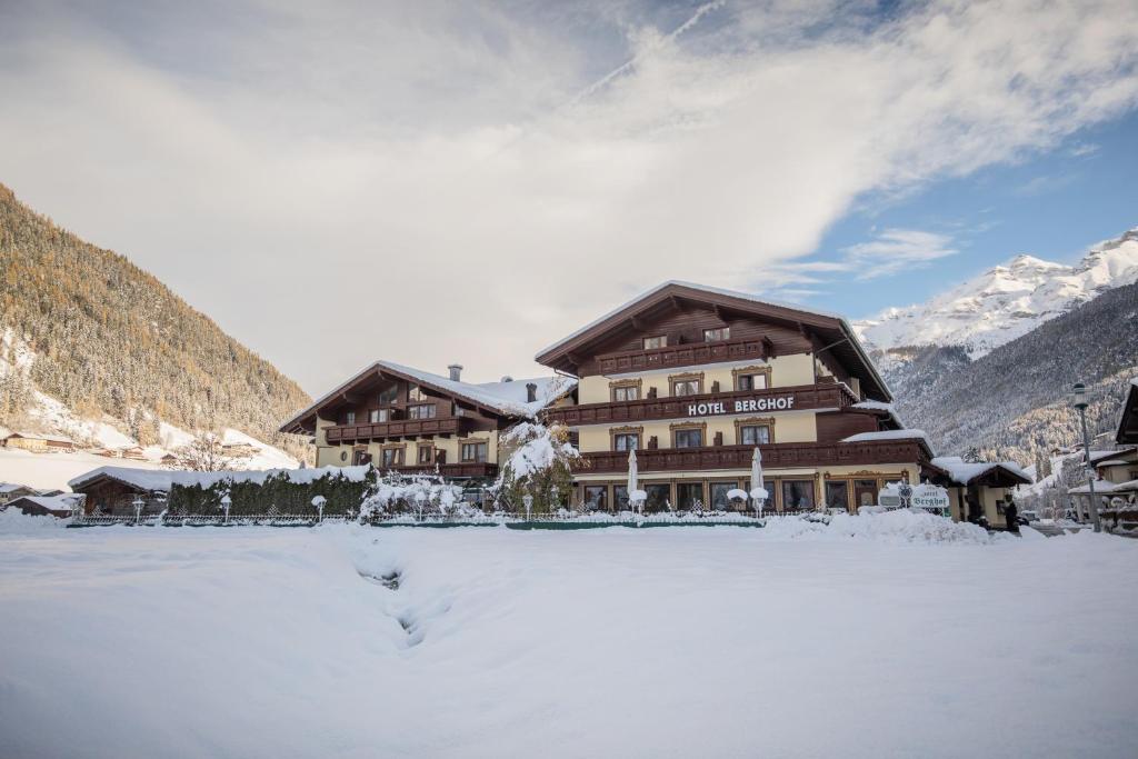 Hotel Berghof photo 2