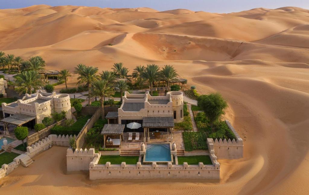 Вилла (Вилла Royal Pavilion с собственным бассейном), Курортный отель Anantara Qasr al Sarab Desert Resort