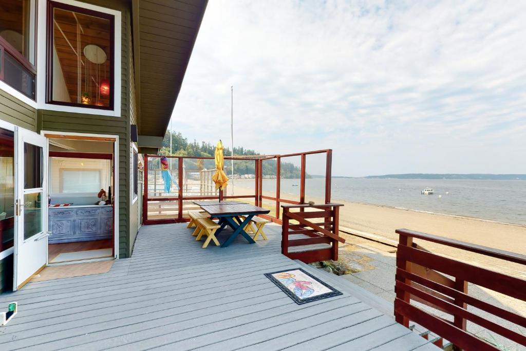 Whidbey Waterfront Happy Place photo 1