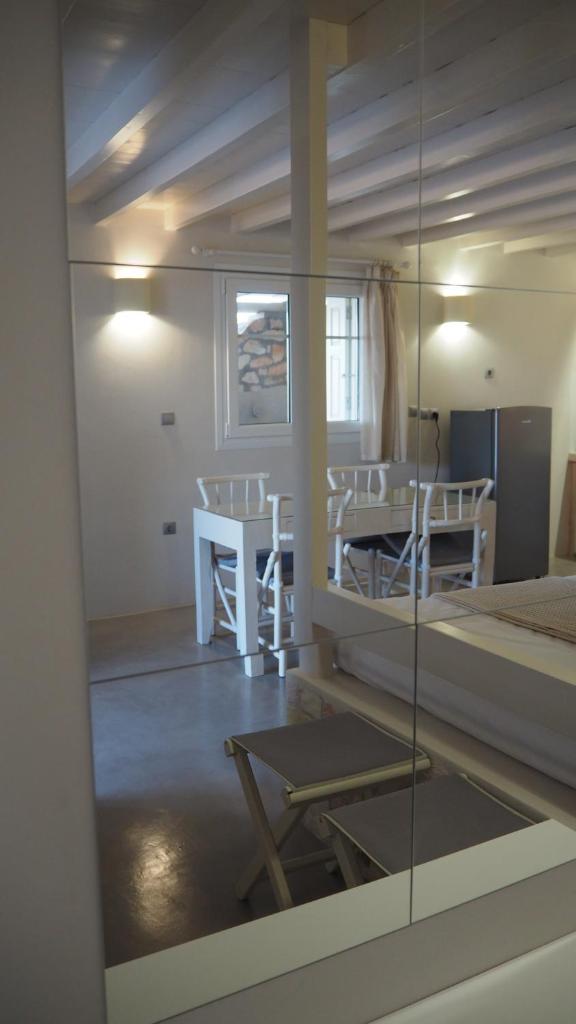 Ataraxia- Stonebuilt Studios and Apartments photo 4
