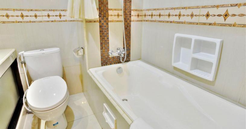 Двухместный (Двухместный номер Делюкс с 1 кроватью), ZEN Rooms Kasira Bintaro Sektor 7