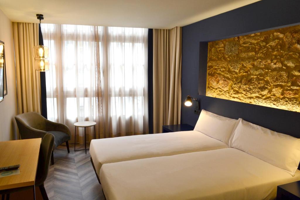 Двухместный (Улучшенный двухместный номер с 1 кроватью), Hotel Alda Galería Coruña