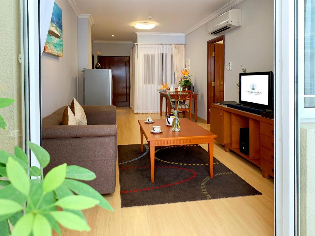 Norfolk Mansion Luxury Serviced Apartment - Tap to explore photos