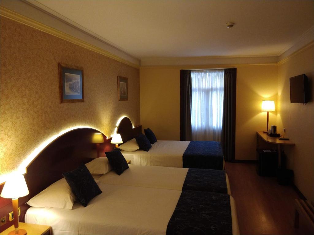 Четырехместный (Четырехместный номер «Комфорт»), Hotel Internacional Porto