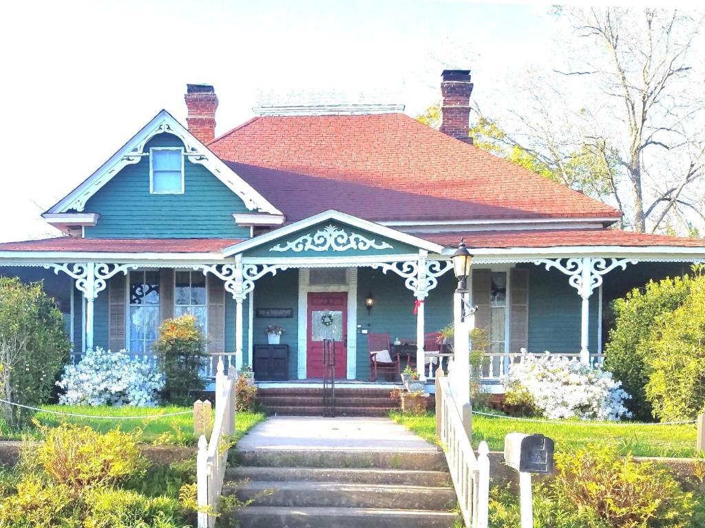 Holly House of Hamilton photo 4