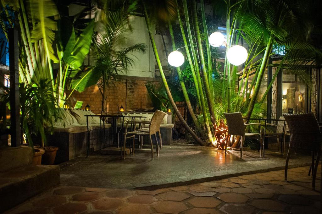 Hôtel Restaurant La Ribaudière photo 1