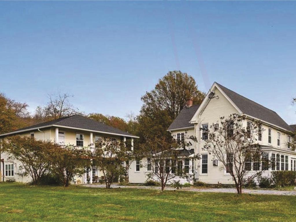 Haven Point Inn photo 1