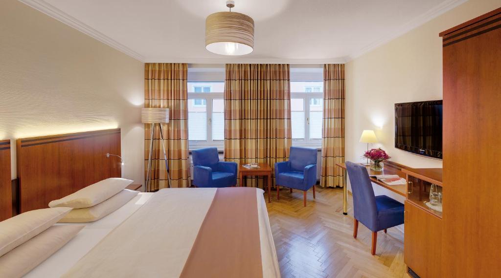 Двухместный (Классический двухместный номер «Комфорт» с 1 кроватью), Alpen Hotel München