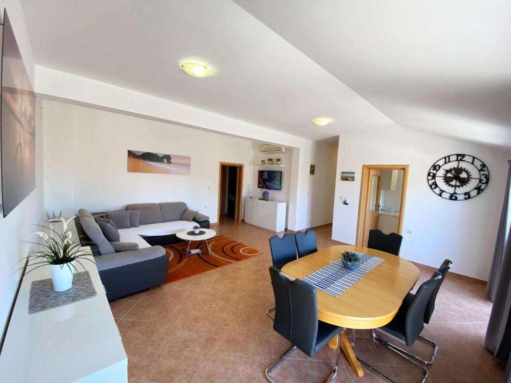 Apartments Saric photo 4