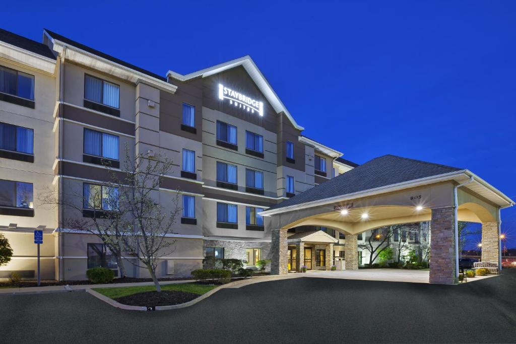 Staybridge Suites Columbia-Highway 63 & I-70, an IHG Hotel photo 1