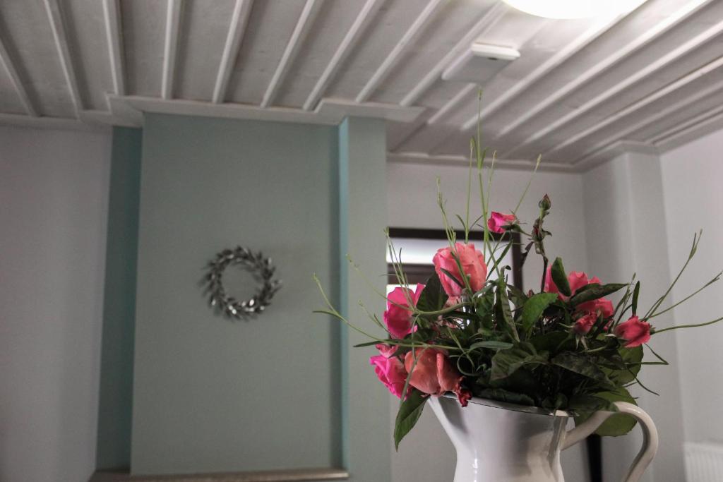 Tsarbou Guesthouse photo 4