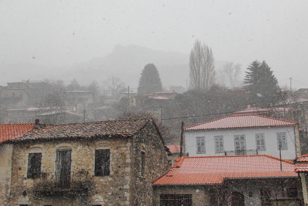 Tsarbou Guesthouse photo 2
