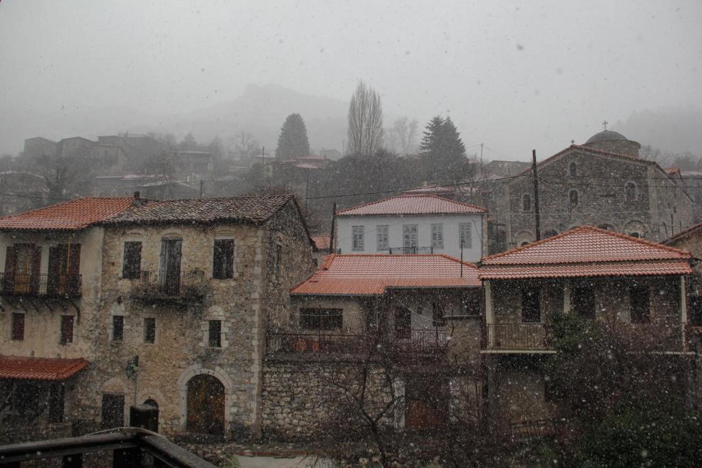 Tsarbou Guesthouse photo 3